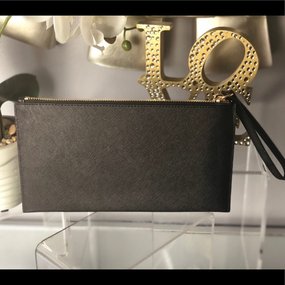 Michael Kors Jet Set Wristlet & Tote Bundle - Picture 6 of 7